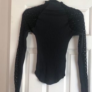 Free people black turtle neck top size small